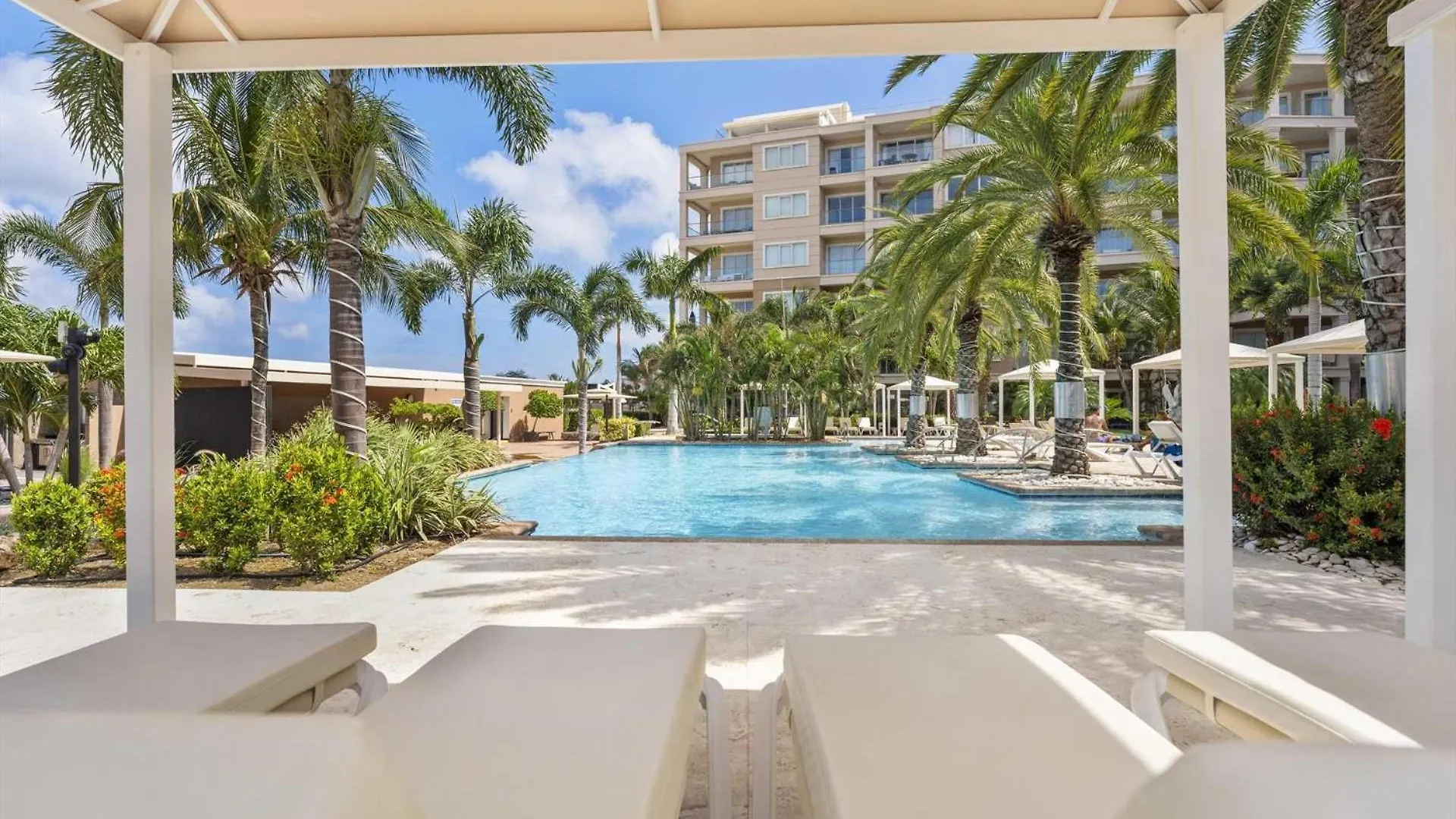 Beach View - Beach Royale 2Br Condo - Lv406 Palm Beach